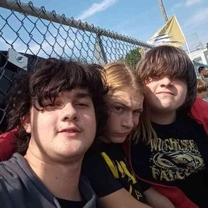 Meet your Posher, Kenneth